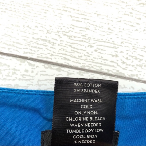 ANN TAYLOR Factory Signature Royal Blue Flat Front Mid Rise Trouser Shor… - Picture 5 of 6